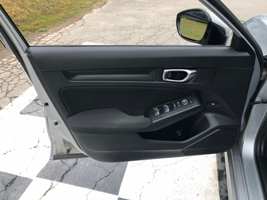 2022 Honda CIVIC LX LX - cruise control, hands free, reverse camera in COLDBROOK, Nova Scotia - 16 - w1024h768px