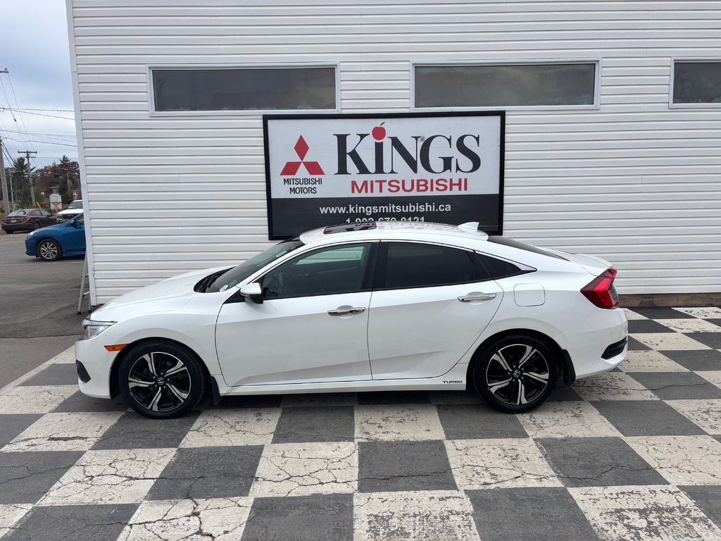 2017  Civic Sedan Touring - sunroof, reverse cam, dual climate zones in COLDBROOK, Nova Scotia - 26 - w1024h768px