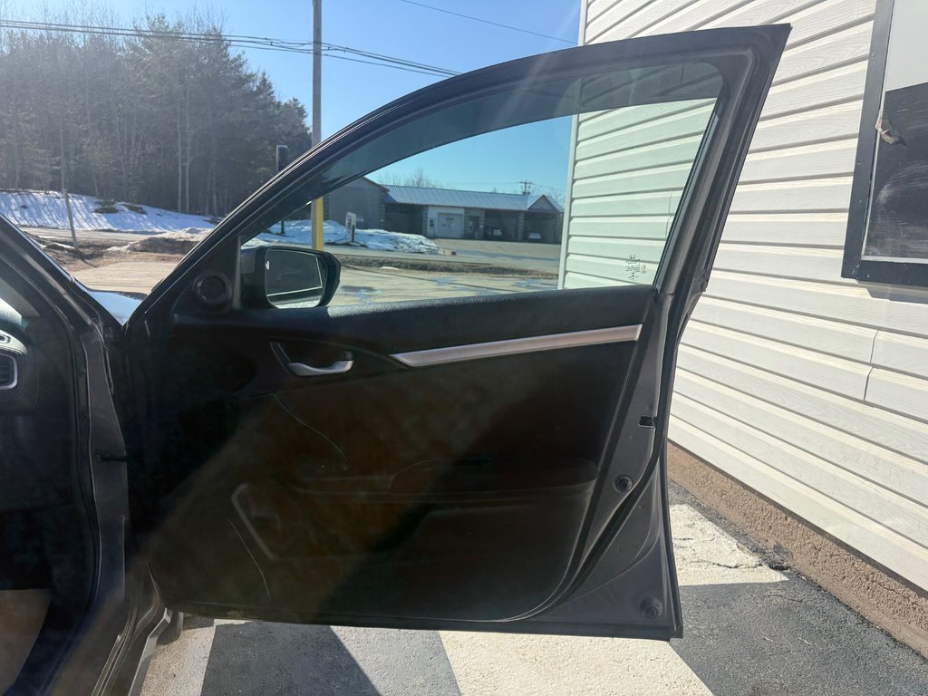 2021 Honda Civic Sedan LX, keyless entry, backup camera, Bluetooth in COLDBROOK, Nova Scotia - 18 - w1024h768px