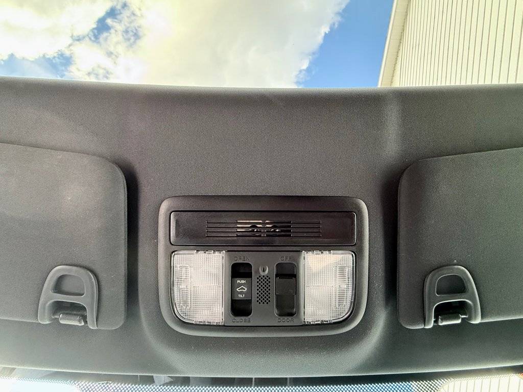 Honda CIVIC SI Coupe | Sunroof, Multi-zone AC, FM/Bluetooth Audio 2019 à COLDBROOK, Nouvelle-Écosse - 17 - w1024h768px