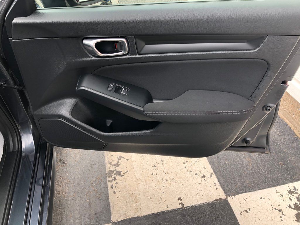 2023 Honda CIVIC SPOR Sport Touring- Heated seats and wheel; sunroof in COLDBROOK, Nova Scotia - 24 - w1024h768px