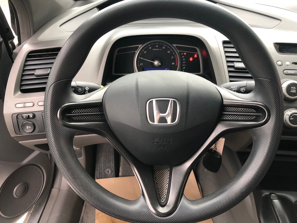 Honda Civic DX-G - 2Door, Cd Player, Power Windows 2006 à COLDBROOK, Nouvelle-Écosse - 10 - w1024h768px