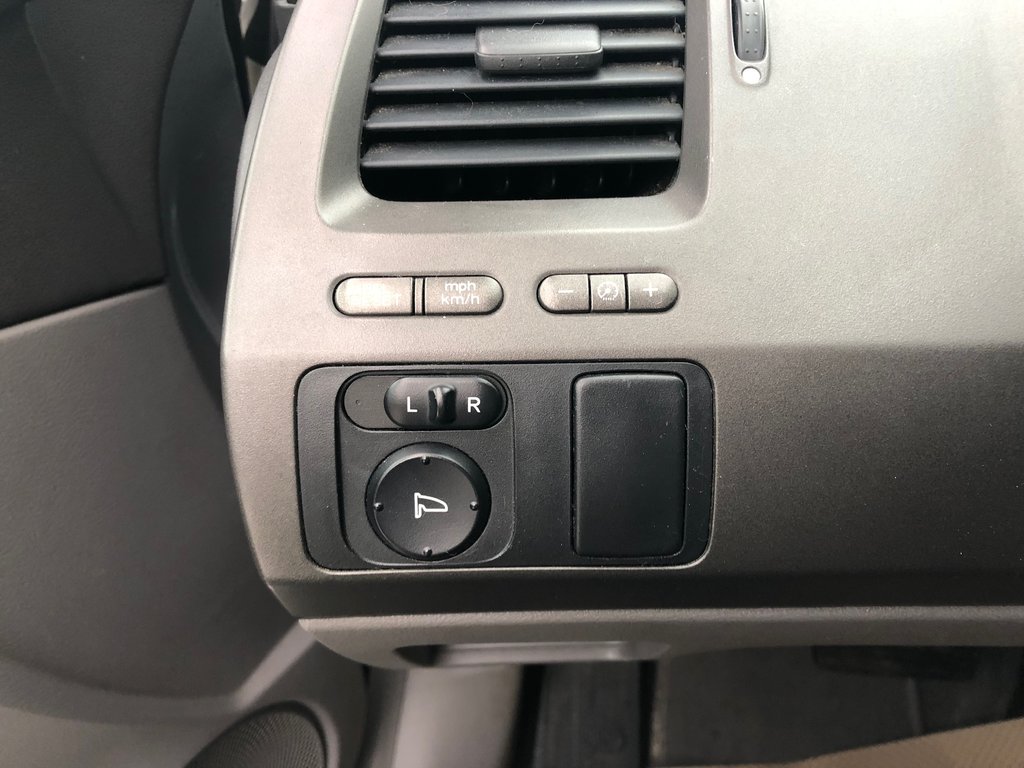 Honda Civic DX-G - 2Door, Cd Player, Power Windows 2006 à COLDBROOK, Nouvelle-Écosse - 9 - w1024h768px
