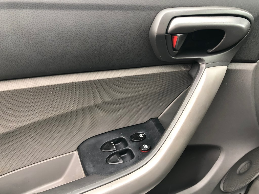 Honda Civic DX-G - 2Door, Cd Player, Power Windows 2006 à COLDBROOK, Nouvelle-Écosse - 8 - w1024h768px