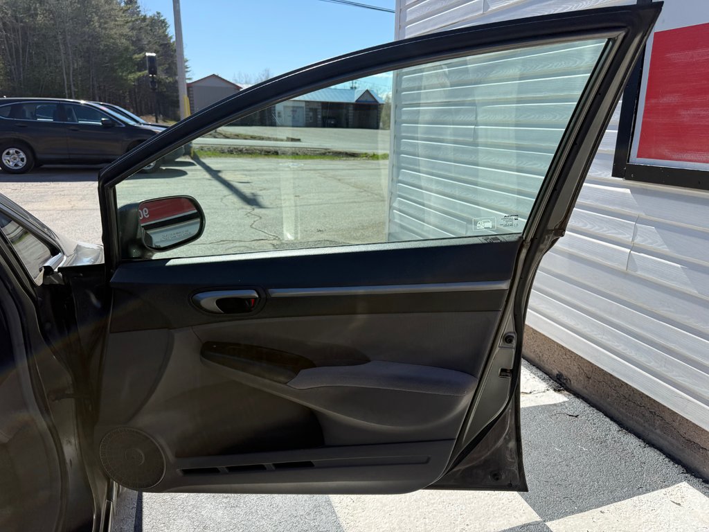 2006 Honda CIVIC EX-L Navi, keyless entry, cruise control, mp3 in Kentville, Nova Scotia - 16 - w1024h768px