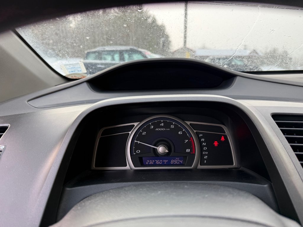 Honda CIVIC DX-G, keyless entry, Mp3 capable 2010 à Kentville, Nouvelle-Écosse - 10 - w1024h768px