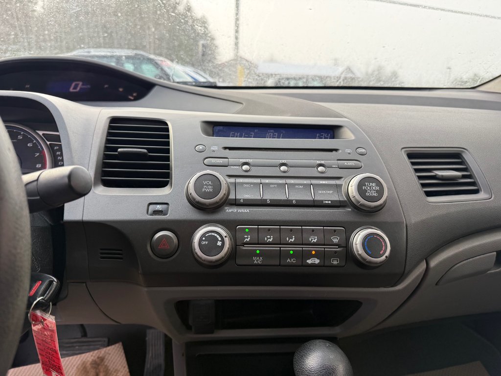 Honda CIVIC DX-G, keyless entry, Mp3 capable 2010 à Kentville, Nouvelle-Écosse - 11 - w1024h768px