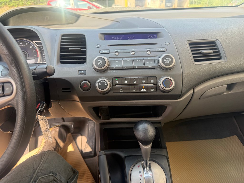 2010 Honda CIVIC DX-G, Keyless entry, MP3, Cruise control in COLDBROOK, Nova Scotia - 12 - w1024h768px