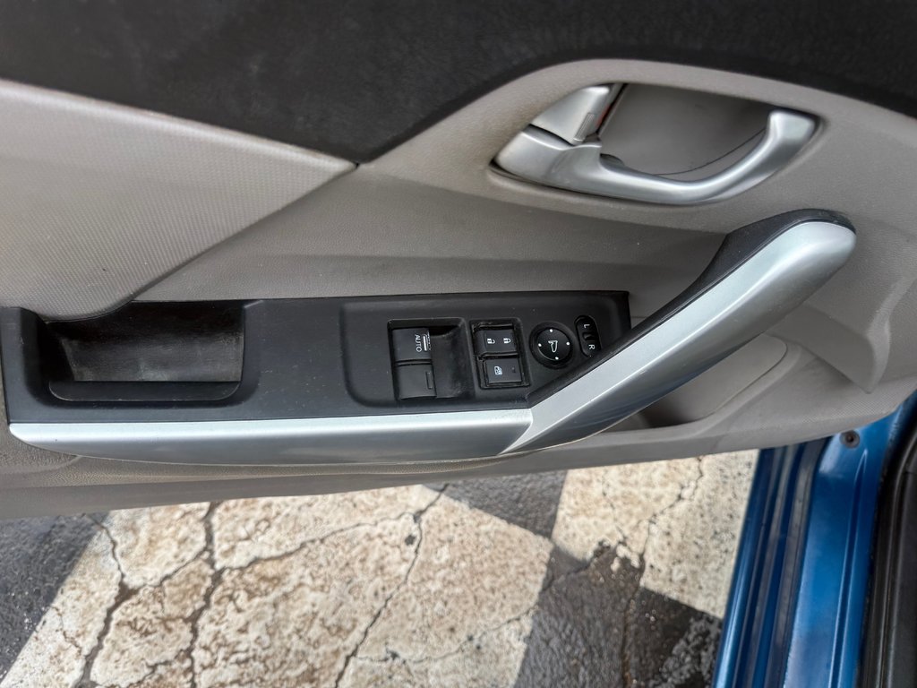 2012 Honda CIVIC LX, keyless entry, CRUISE CONTROL, Bluetooth in Kentville, Nova Scotia - 8 - w1024h768px