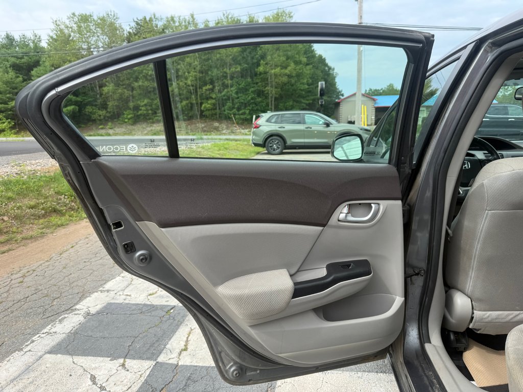 2012 Honda CIVIC EX, Keyless entry, MP3, Cruise control in Kentville, Nova Scotia - 12 - w1024h768px