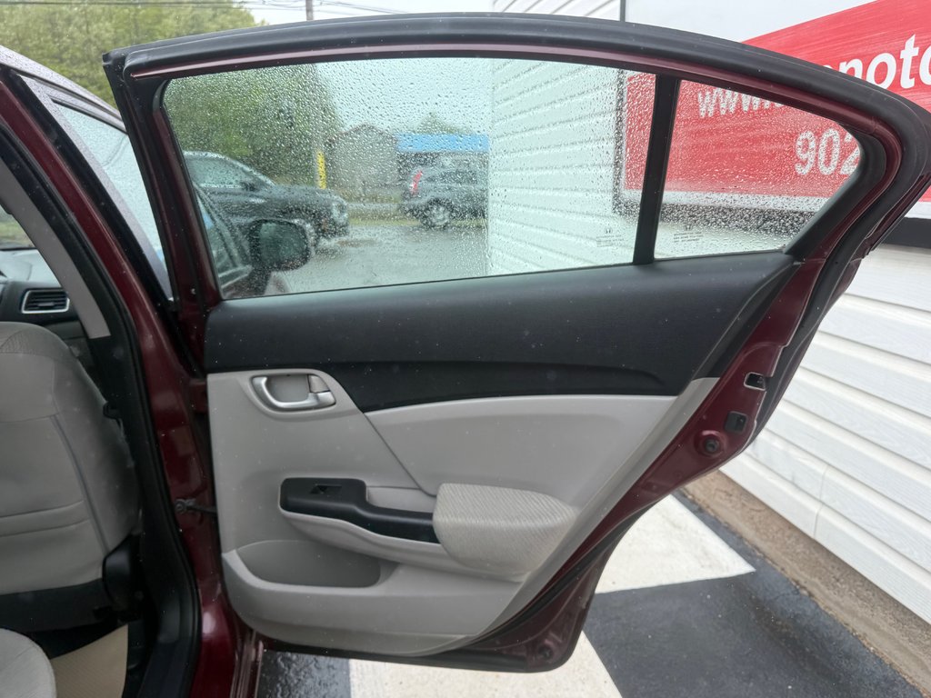 Honda CIVIC LX, Keyless entry, MP3, Cruise control 2013 à COLDBROOK, Nouvelle-Écosse - 16 - w1024h768px