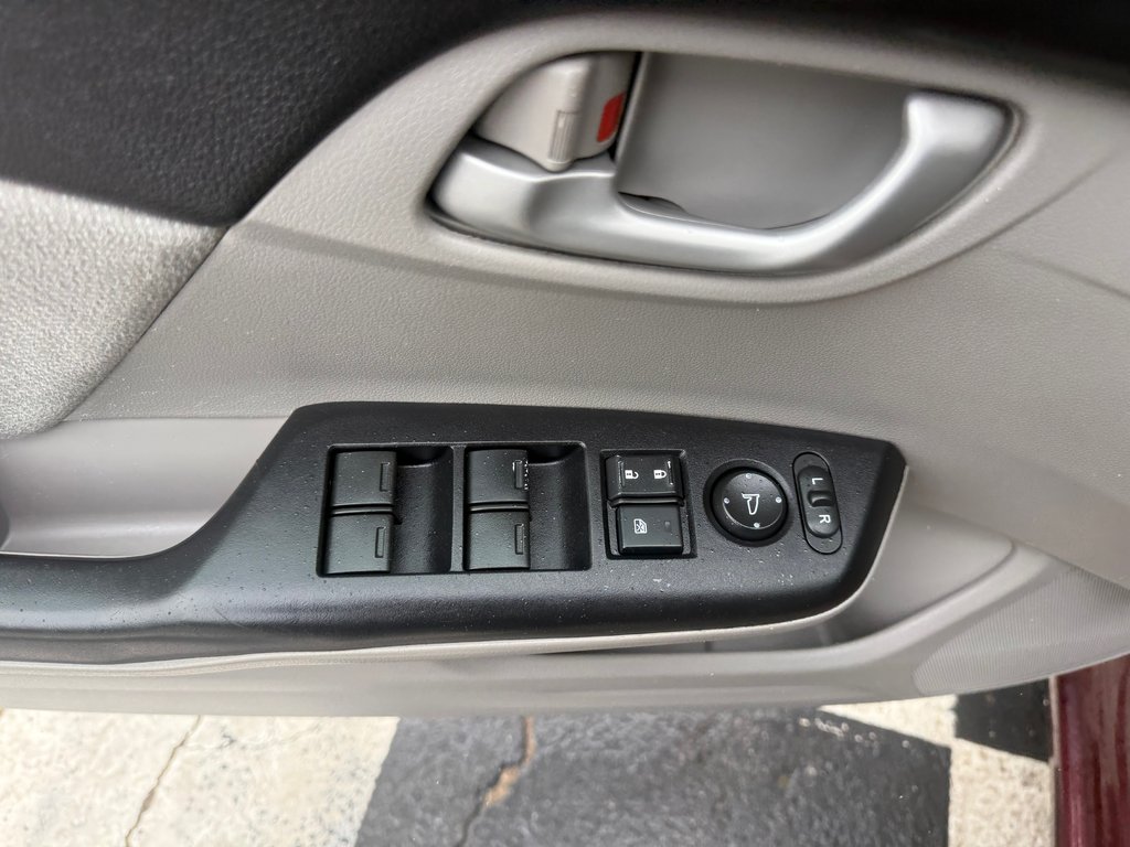 Honda CIVIC LX, Keyless entry, MP3, Cruise control 2013 à COLDBROOK, Nouvelle-Écosse - 8 - w1024h768px
