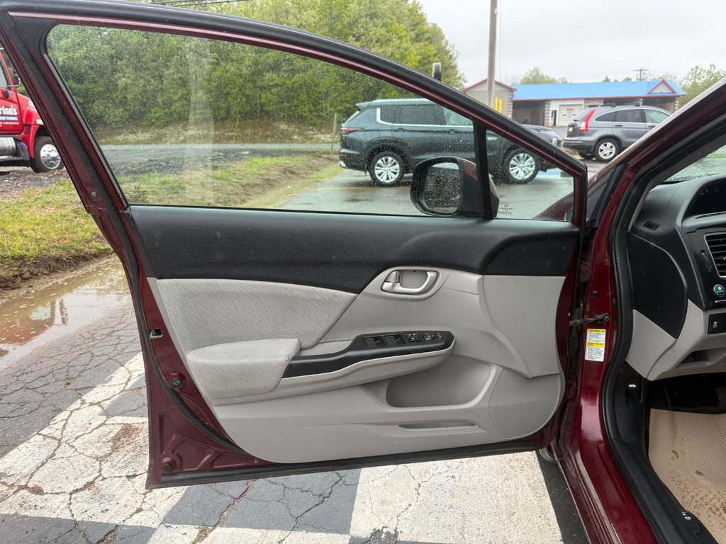 Honda CIVIC LX, Keyless entry, MP3, Cruise control 2013 à COLDBROOK, Nouvelle-Écosse - 7 - w1024h768px