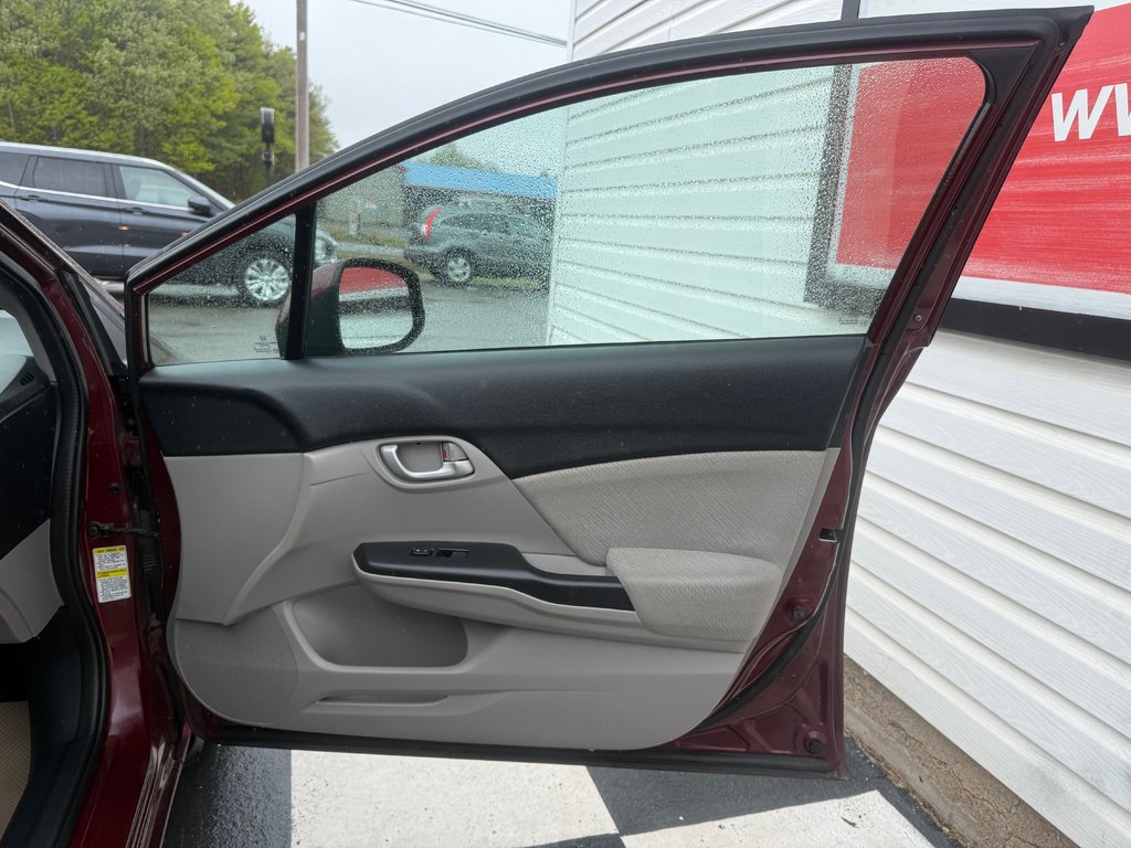 Honda CIVIC LX, Keyless entry, MP3, Cruise control 2013 à COLDBROOK, Nouvelle-Écosse - 18 - w1024h768px