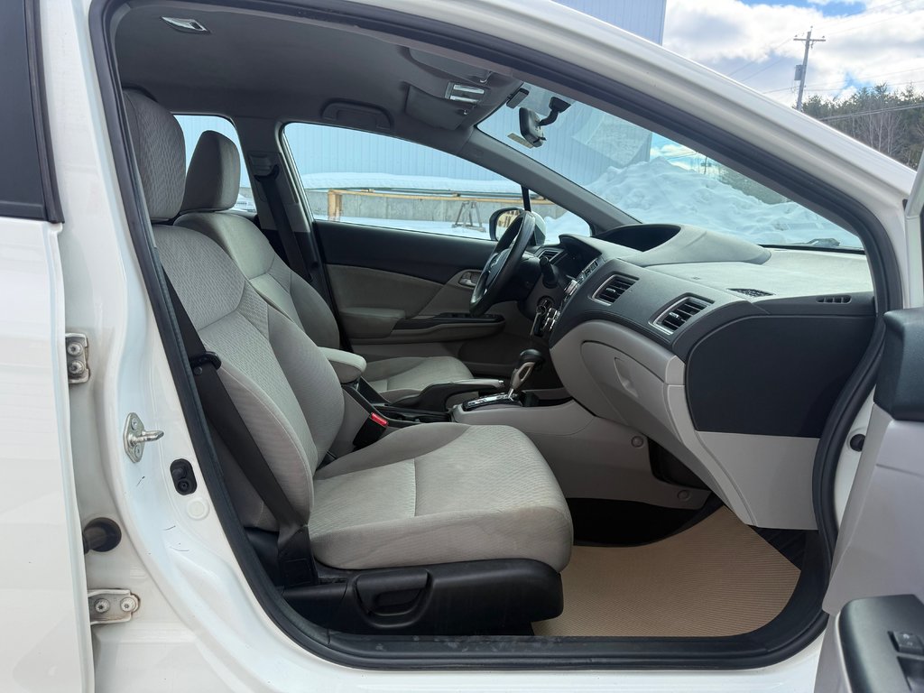 2015 Honda CIVIC LX, keyless entry, Cruise control, Bluetooth in COLDBROOK, Nova Scotia - 19 - w1024h768px