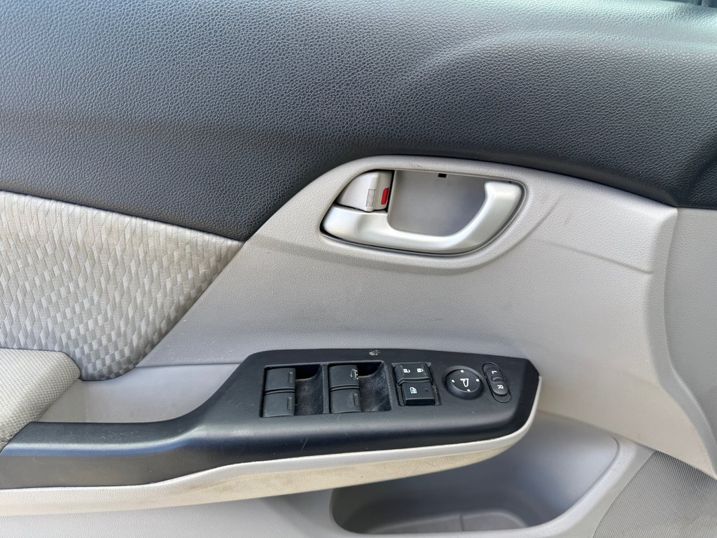 2015 Honda CIVIC LX, keyless entry, Cruise control, Bluetooth in COLDBROOK, Nova Scotia - 8 - w1024h768px