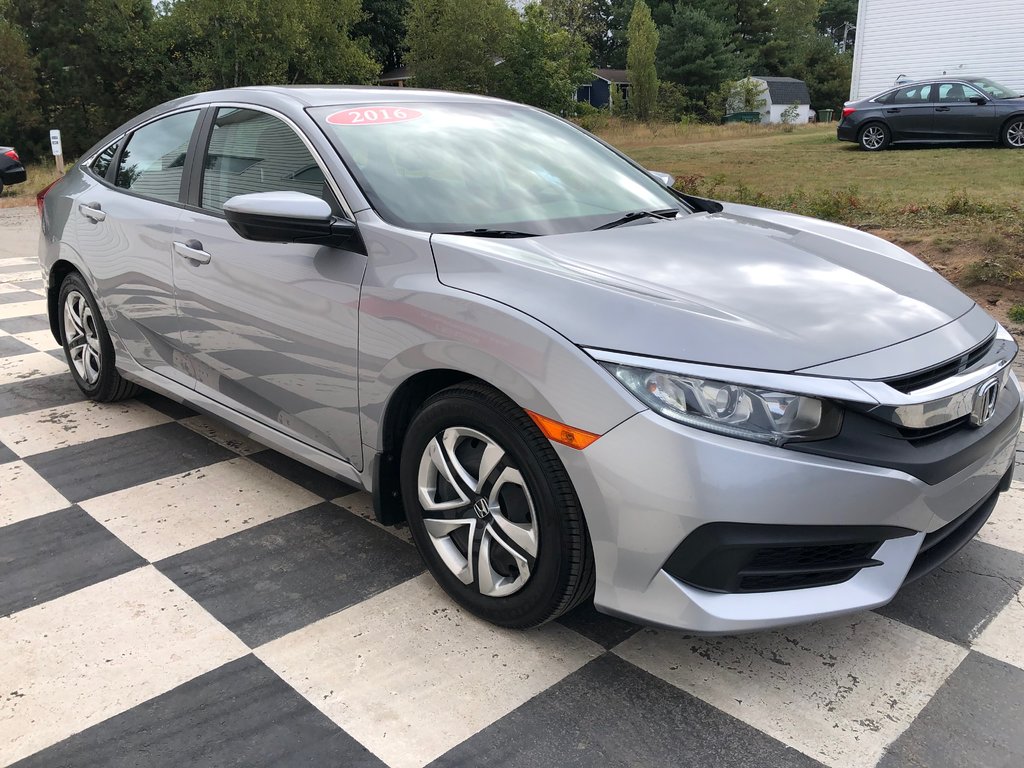 2016  Civic LX - reverse camera, handsfree, heated seats, a/c in COLDBROOK, Nova Scotia - 3 - w1024h768px