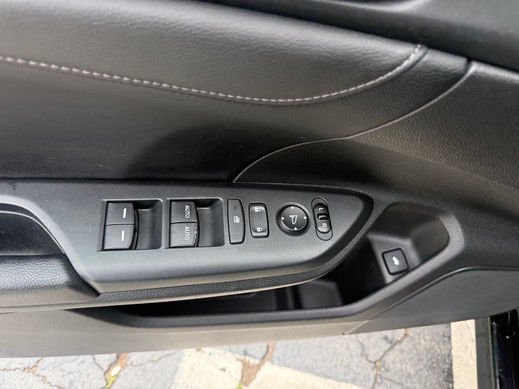 2016 Honda CIVIC Touring, keyless entry, backup camera, Bluetooth in Kentville, Nova Scotia - 8 - w1024h768px