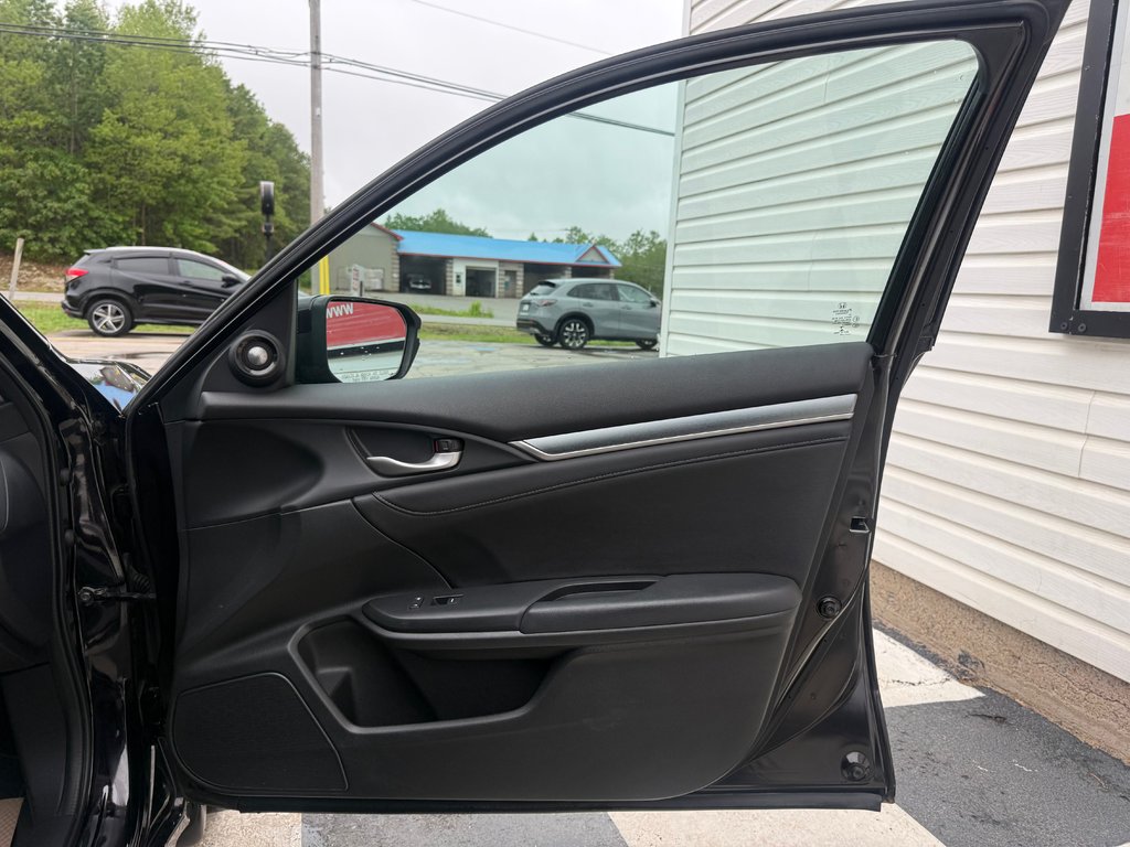 2016 Honda CIVIC Touring, keyless entry, backup camera, Bluetooth in Kentville, Nova Scotia - 19 - w1024h768px