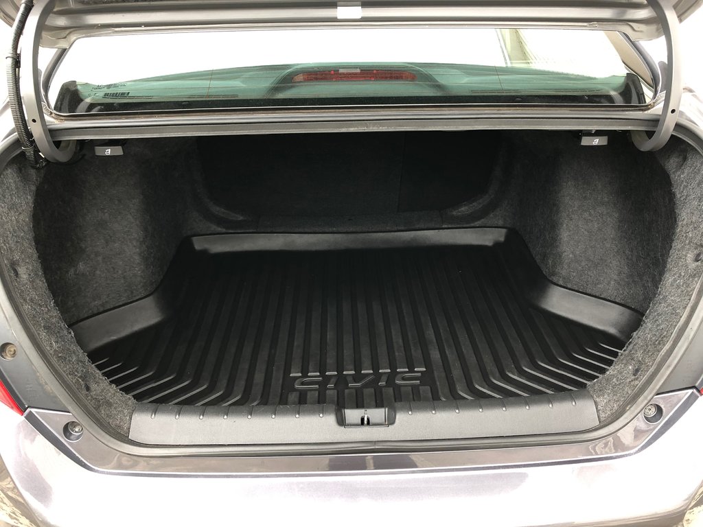 2017 Honda Civic EX - sunroof, heated seats, reverse camera, a/c in COLDBROOK, Nova Scotia - 21 - w1024h768px