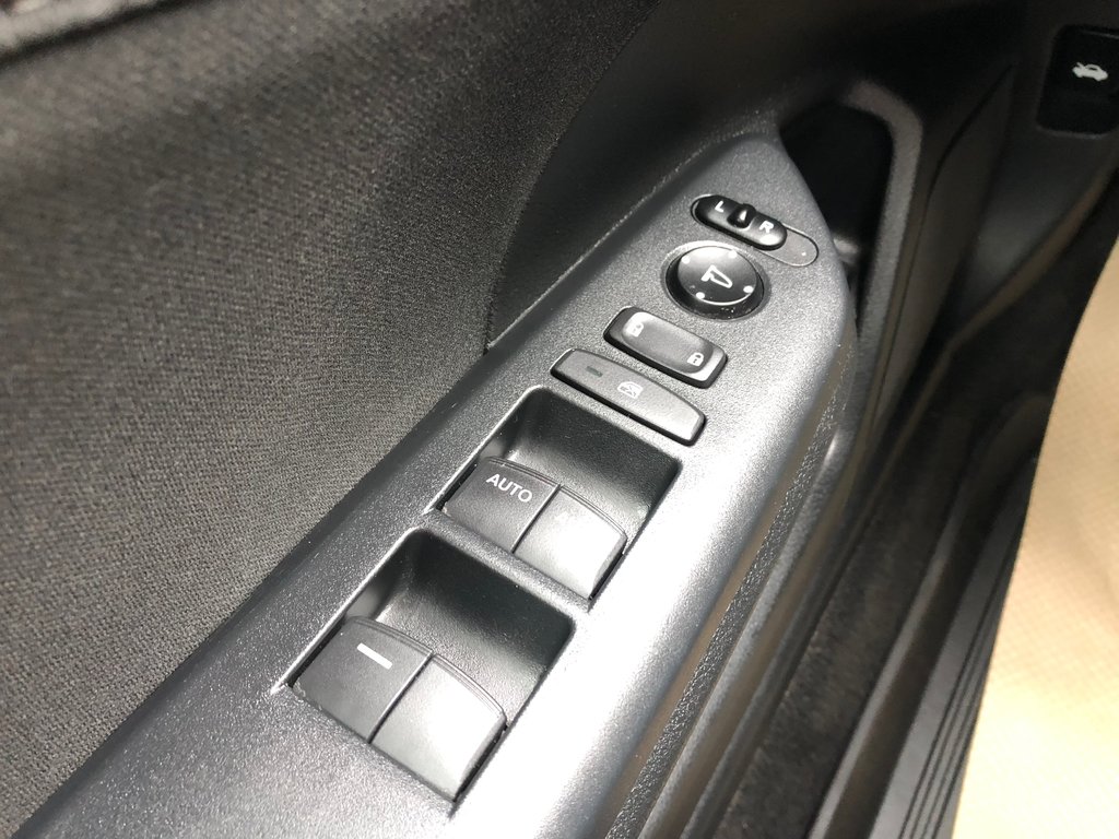 2017 Honda Civic EX - sunroof, heated seats, reverse camera, a/c in COLDBROOK, Nova Scotia - 7 - w1024h768px