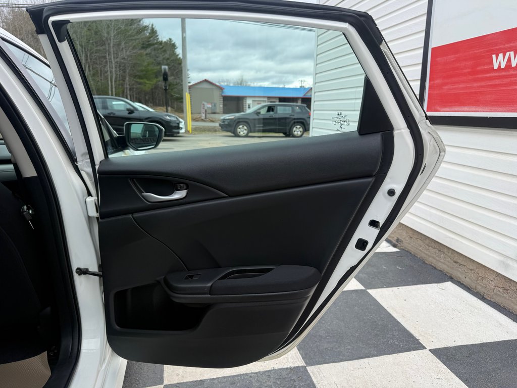 2017 Honda CIVIC LX, keyless entry, backup camera, Bluetooth in COLDBROOK, Nova Scotia - 16 - w1024h768px