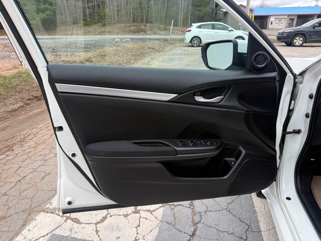 2017 Honda CIVIC LX, keyless entry, backup camera, Bluetooth in COLDBROOK, Nova Scotia - 7 - w1024h768px