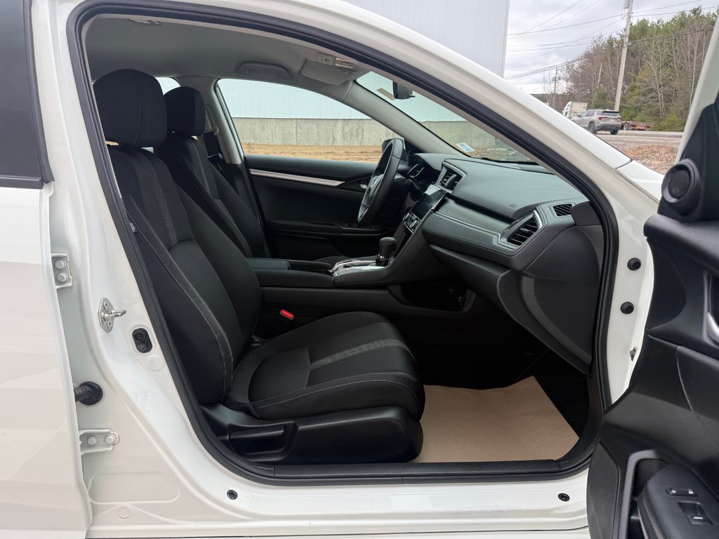 2017 Honda CIVIC LX, keyless entry, backup camera, Bluetooth in COLDBROOK, Nova Scotia - 19 - w1024h768px