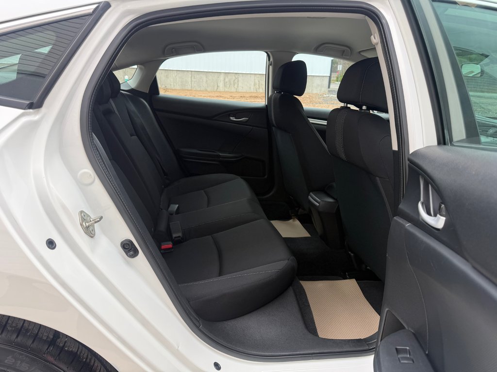 2017 Honda CIVIC LX, keyless entry, backup camera, Bluetooth in COLDBROOK, Nova Scotia - 17 - w1024h768px