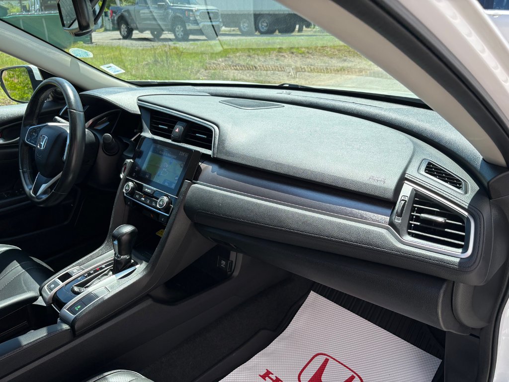 2018 Honda Civic Touring - sunroof, power seats, reverse camera in COLDBROOK, Nova Scotia - 26 - w1024h768px