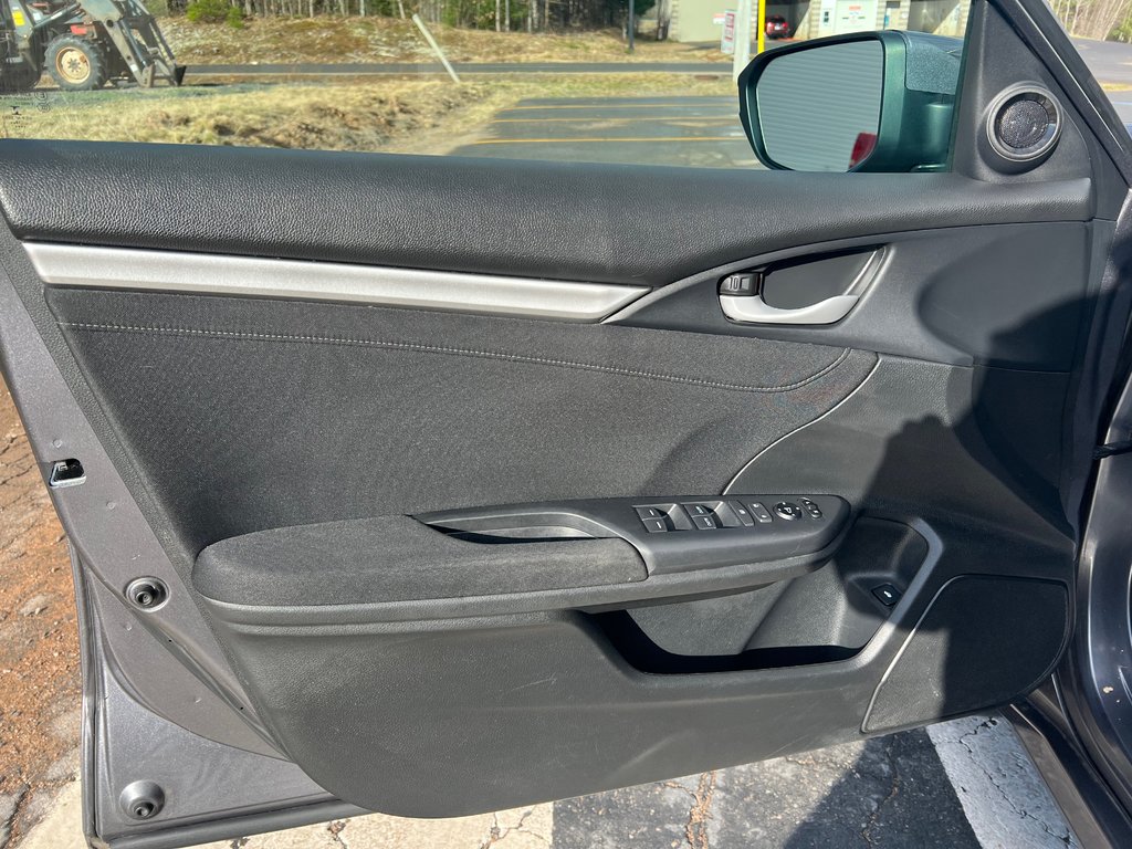 Civic EX - FWD, Heated seats, Sunroof, Blind-spot camera 2019 à COLDBROOK, Nouvelle-Écosse - 18 - w1024h768px