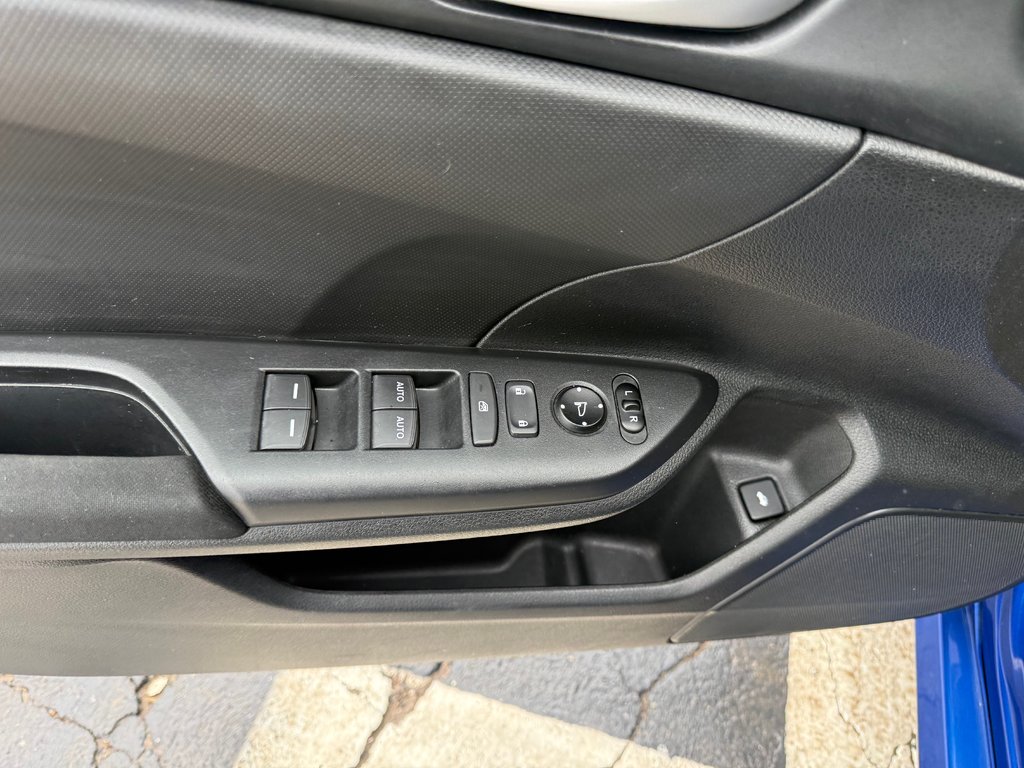 Honda CIVIC LX, keyless entry, backup camera, Bluetooth 2019 à Kentville, Nouvelle-Écosse - 8 - w1024h768px