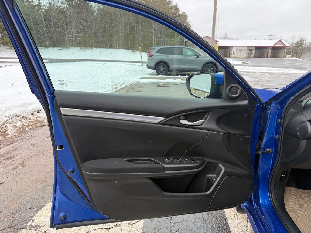 Honda CIVIC LX, keyless entry, backup camera, Bluetooth 2019 à Kentville, Nouvelle-Écosse - 7 - w1024h768px