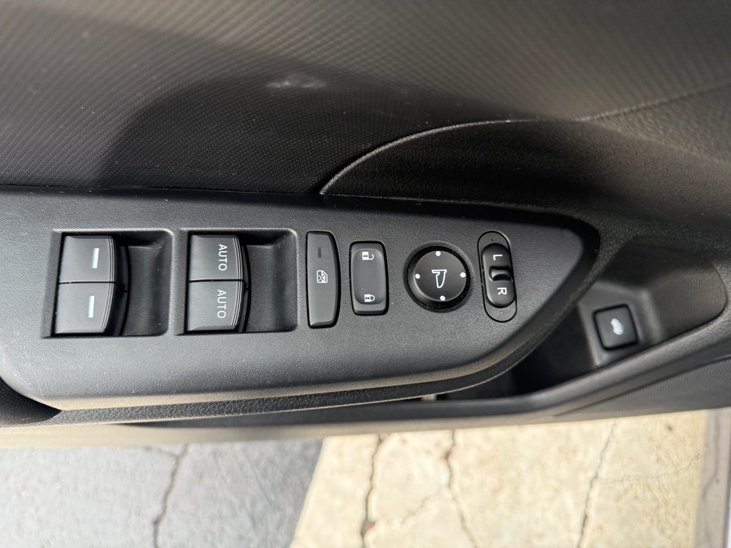 2020 Honda CIVIC LX, keyless entry, heated seats in COLDBROOK, Nova Scotia - 8 - w1024h768px