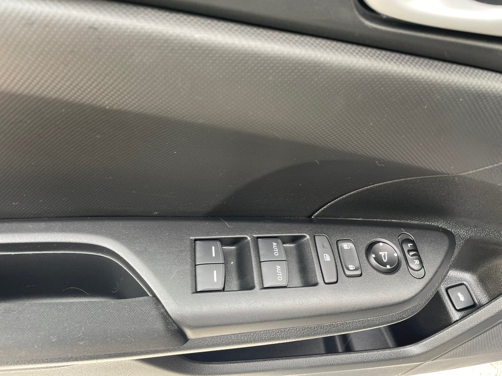 2021 Honda CIVIC LX | Heated Seats, Lane Assist, Bluetooth in COLDBROOK, Nova Scotia - 5 - w1024h768px