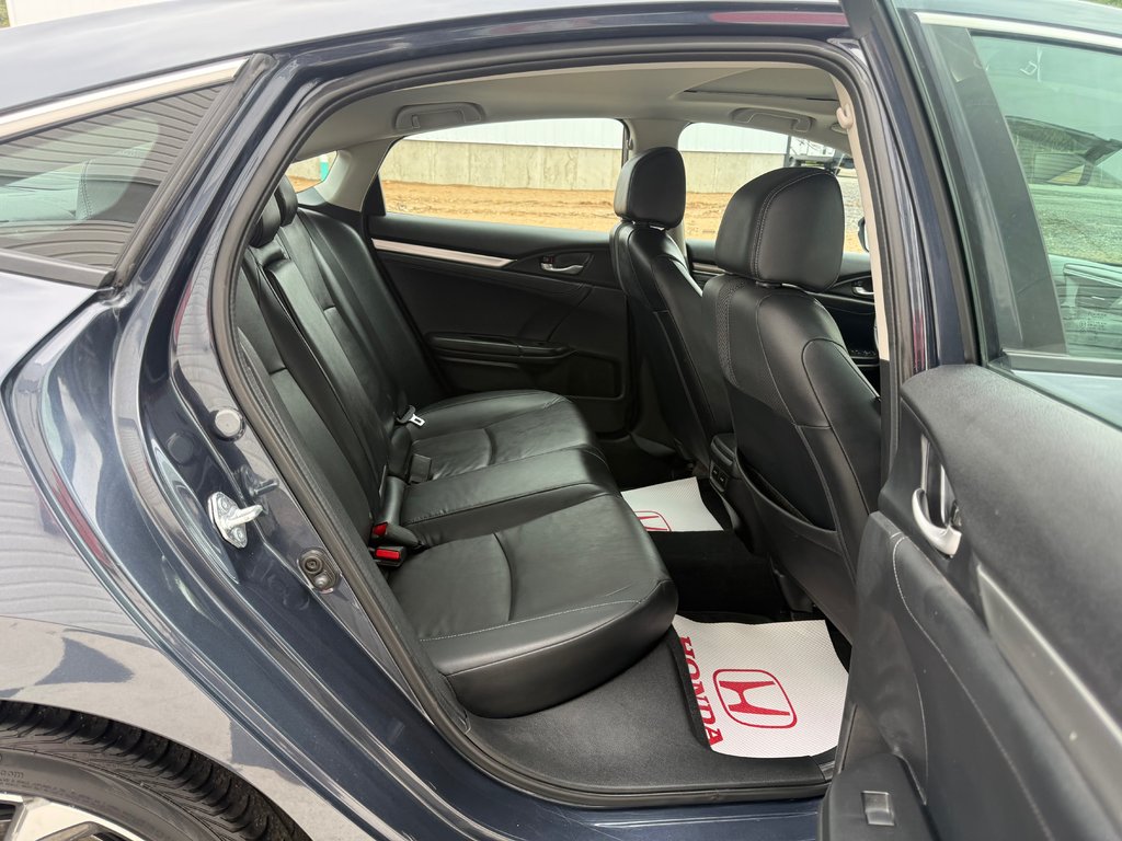 Honda CIVIC Touring, keyless entry, backup camera, Bluetooth 2021 à Kentville, Nouvelle-Écosse - 18 - w1024h768px