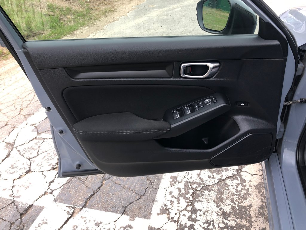 2022 Honda Civic Sport - heated seats, sunroof, hands free, cruise in Kentville, Nova Scotia - 17 - w1024h768px