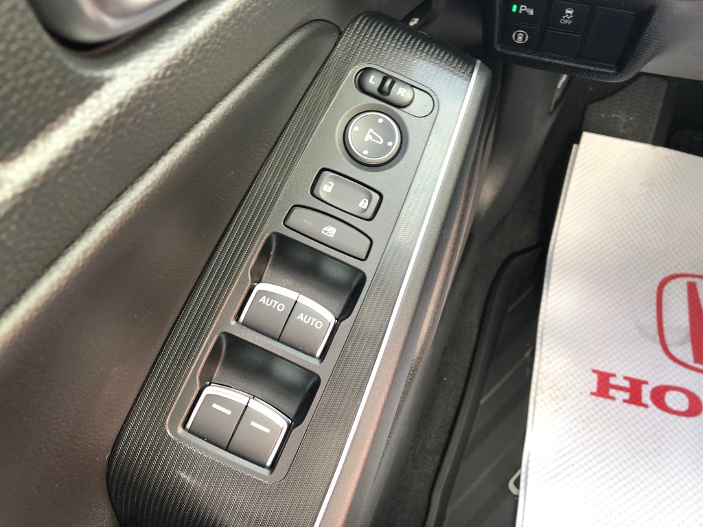 2022 Honda Civic Touring - hands free, cruise control, power seats in COLDBROOK, Nova Scotia - 7 - w1024h768px