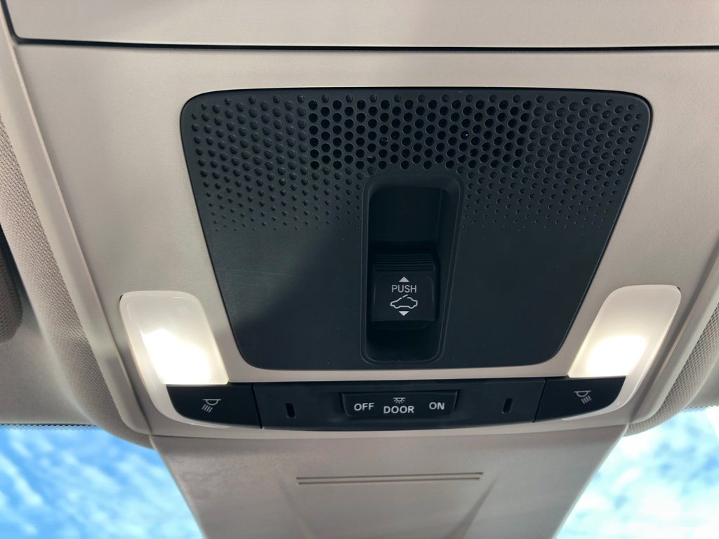 2022 Honda Civic Touring - hands free, cruise control, power seats in COLDBROOK, Nova Scotia - 15 - w1024h768px