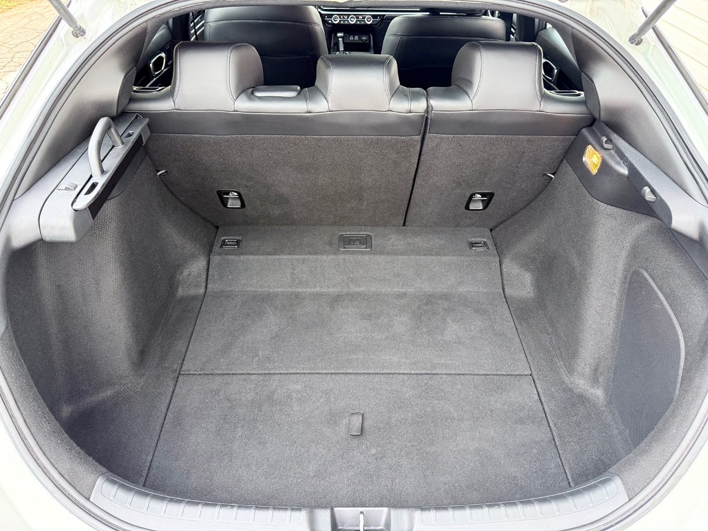 2022 Honda CIVIC Sport Touring | Power Seats, Sunroof, CarPlay in COLDBROOK, Nova Scotia - 23 - w1024h768px