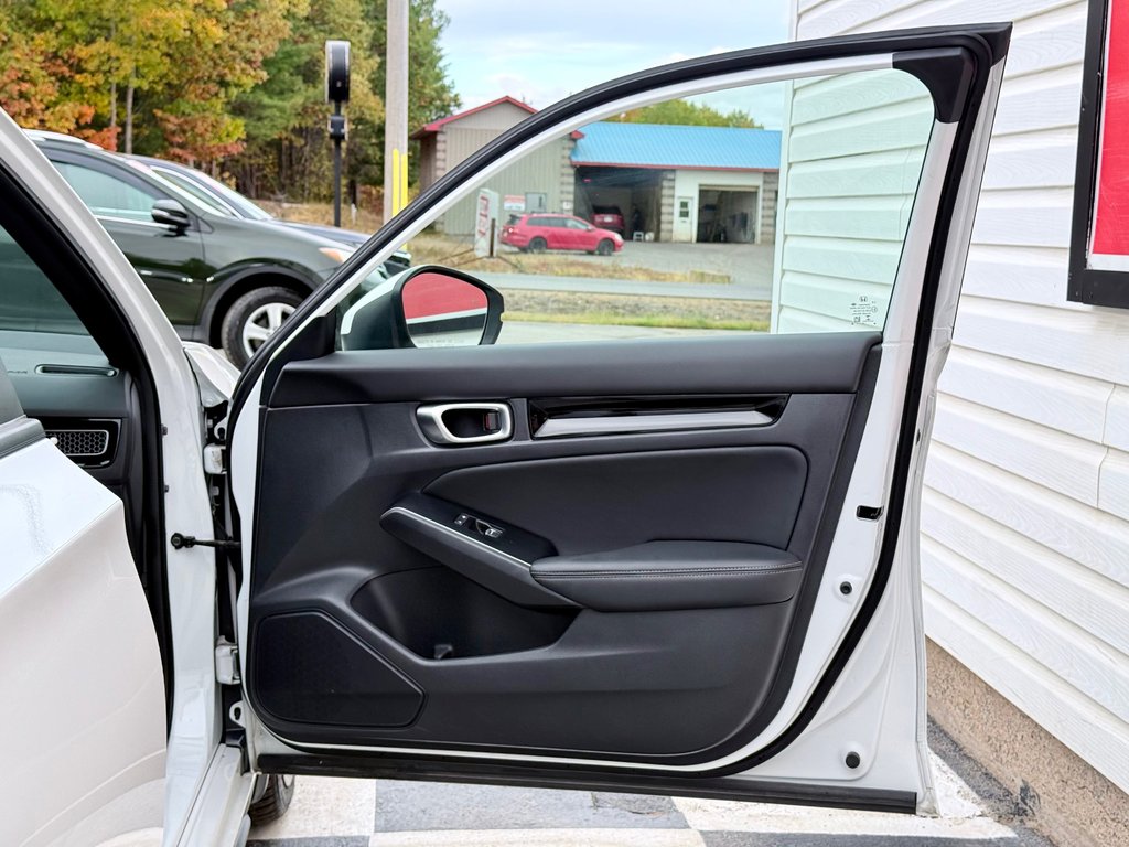 2022 Honda CIVIC Sport Touring | Power Seats, Sunroof, CarPlay in COLDBROOK, Nova Scotia - 26 - w1024h768px