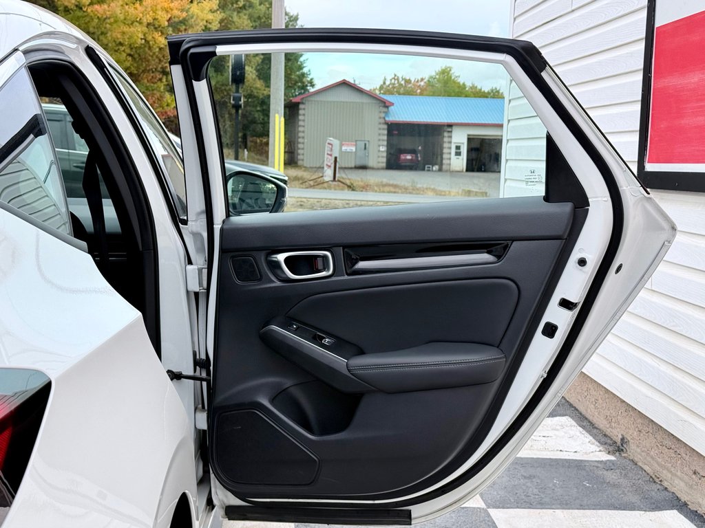 2022 Honda CIVIC Sport Touring | Power Seats, Sunroof, CarPlay in COLDBROOK, Nova Scotia - 24 - w1024h768px