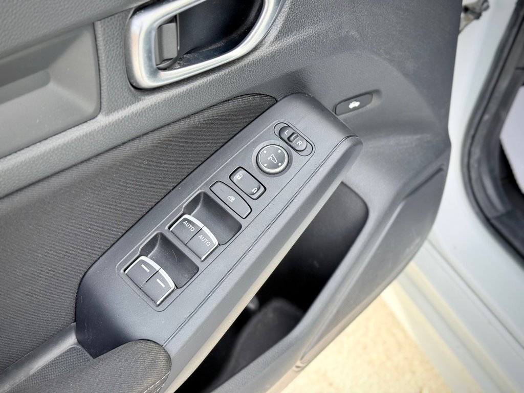 2022 Honda CIVIC LX | Lane Assist, Keyless Entry, Reverse Camera in COLDBROOK, Nova Scotia - 8 - w1024h768px