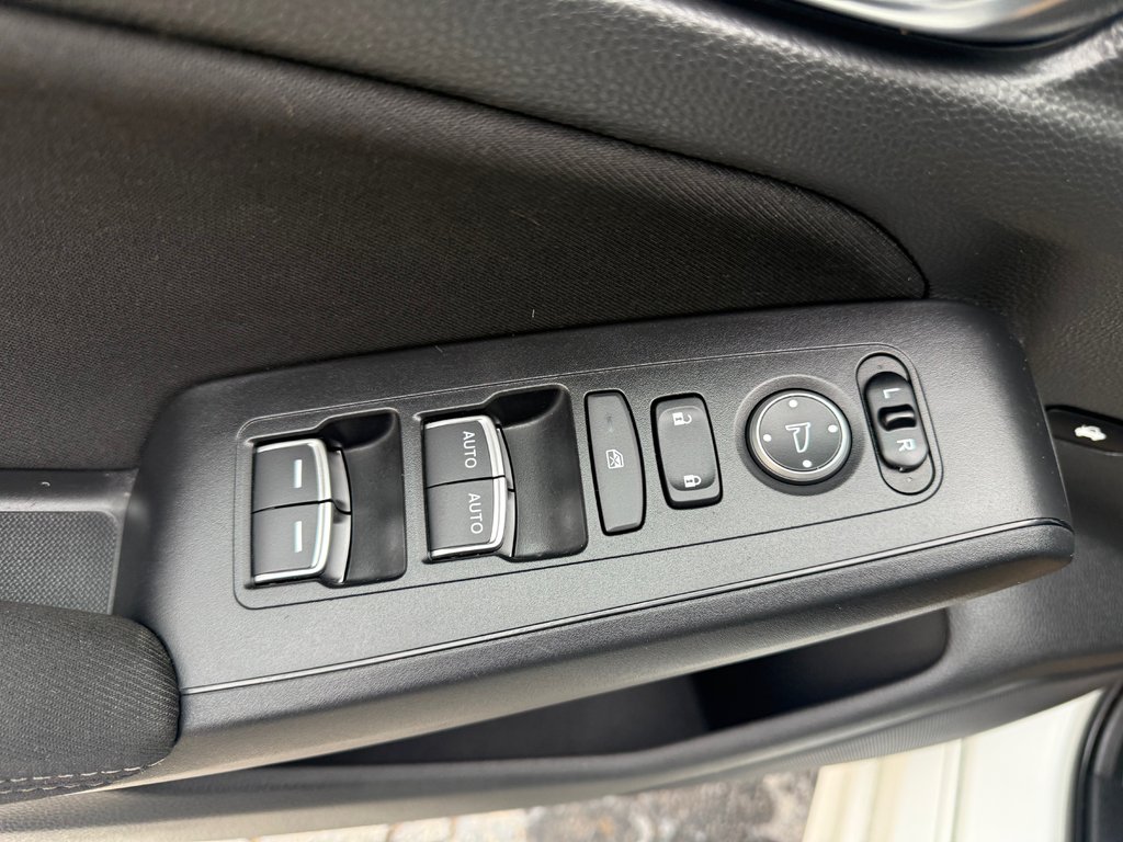 2022 Honda CIVIC LX, keyless entry, remote start, backup camera in COLDBROOK, Nova Scotia - 8 - w1024h768px