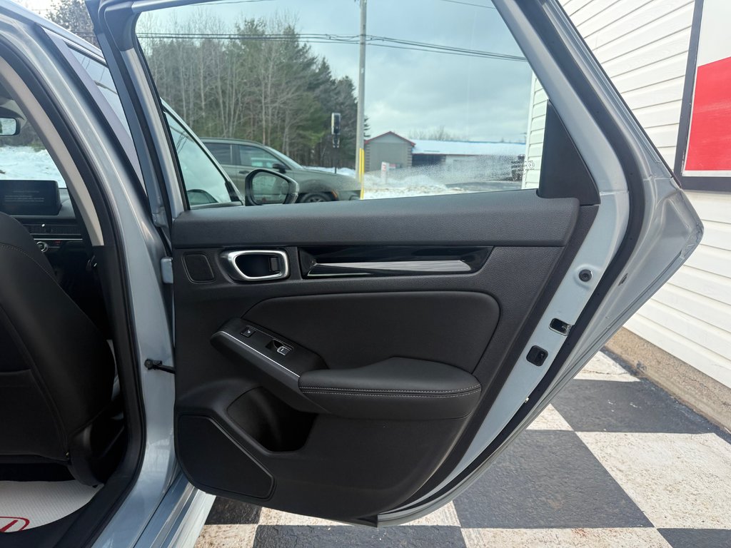 2022 Honda CIVIC Touring, Keyless entry, remote start, backup cam in Kentville, Nova Scotia - 17 - w1024h768px
