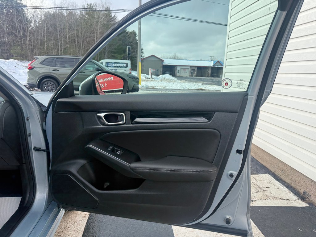2022 Honda CIVIC Touring, Keyless entry, remote start, backup cam in Kentville, Nova Scotia - 19 - w1024h768px