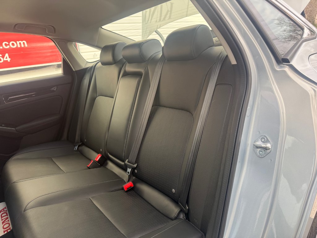 2022 Honda CIVIC Touring, Keyless entry, remote start, backup cam in Kentville, Nova Scotia - 15 - w1024h768px