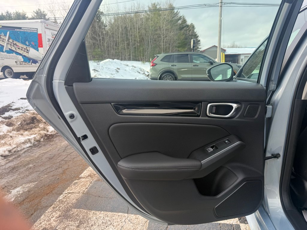 2022 Honda CIVIC Touring, Keyless entry, remote start, backup cam in Kentville, Nova Scotia - 14 - w1024h768px