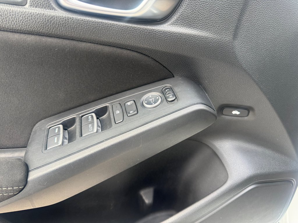 2022 Honda CIVIC LX, keyless entry, backup camera, Bluetooth in COLDBROOK, Nova Scotia - 8 - w1024h768px