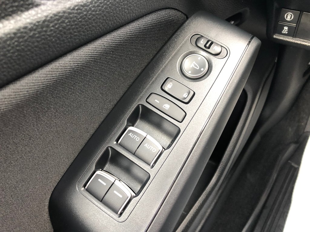 Honda Civic LX-B - hands free, cruise control, reverse camera 2023 à Kentville, Nouvelle-Écosse - 7 - w1024h768px